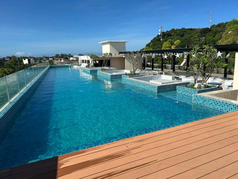 La piscine du Ferra Hotel Boracay