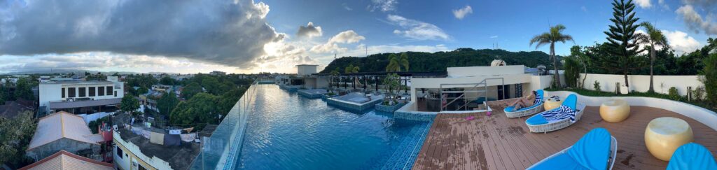 Visiter Boracay : la piscine du Ferra Hotel